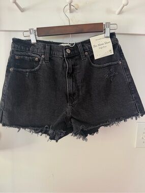 NWT Abercrombie & Fitch High-Rise Black Distressed The Mom Jean Shorts